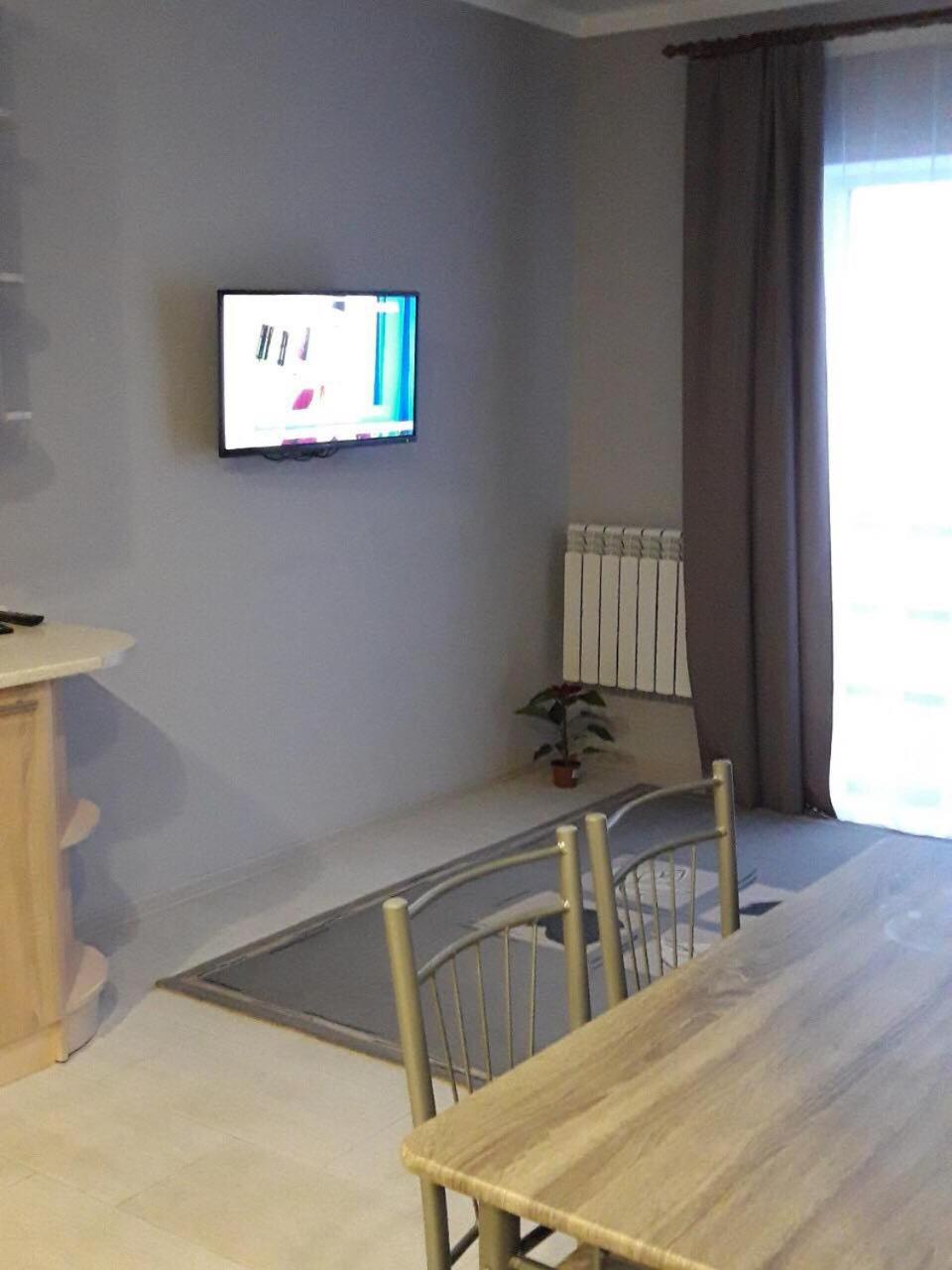 Lutsk, Double-Room Apartments Buitenkant foto